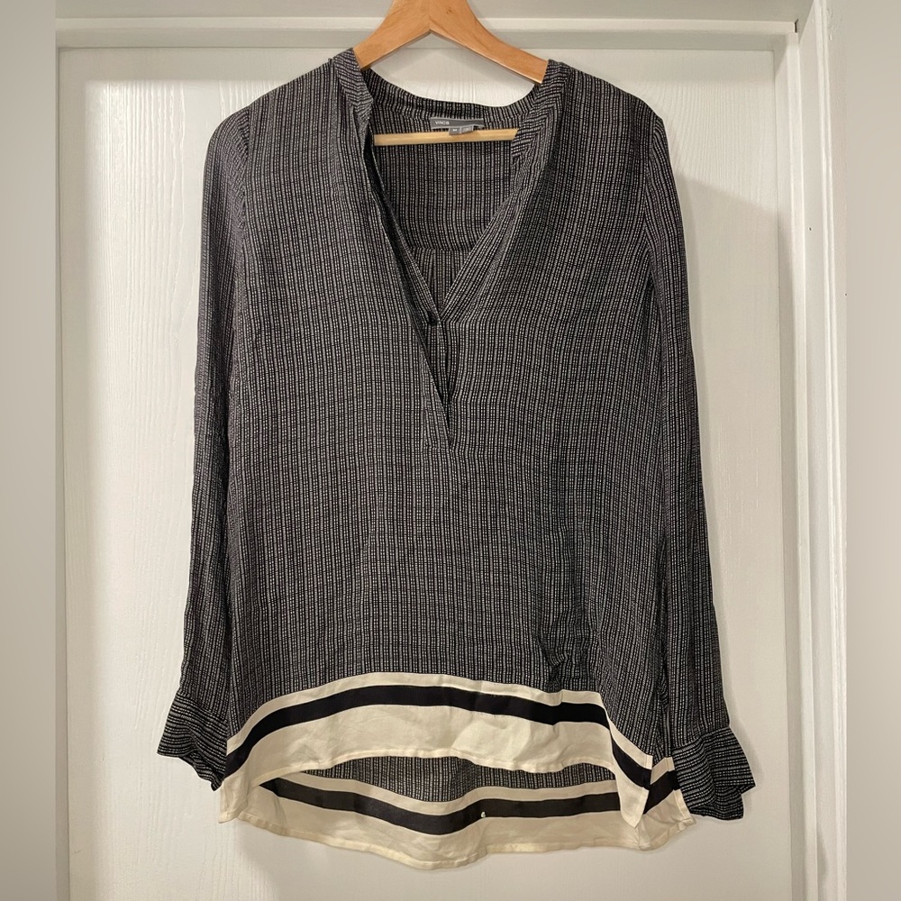 Vince Long Sleeve Silk Blouse in Black with Cream pattern. Size M